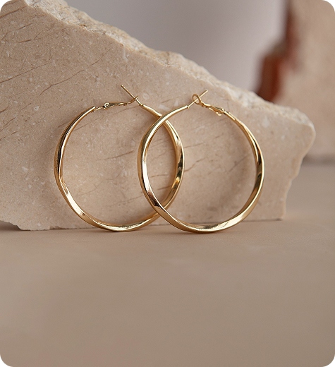 Explore Elegant Jewellery Trends, Expert Styling Advice